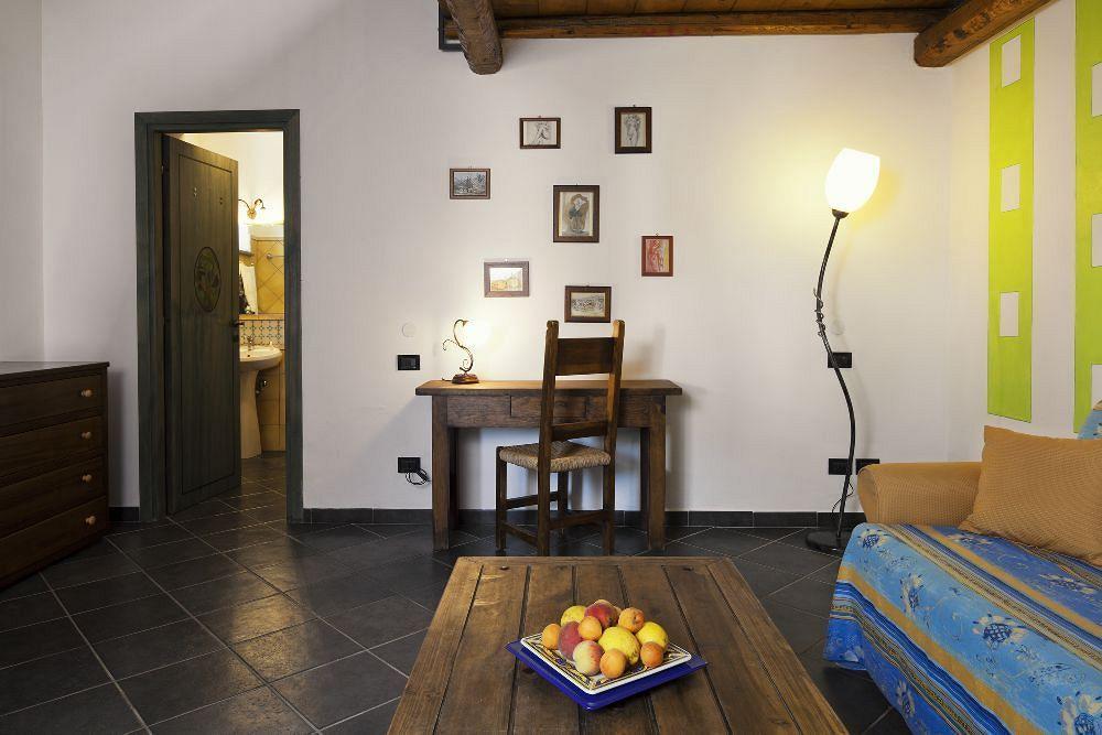 Agriturismo Terrenia Villa Trappitello Bagian luar foto